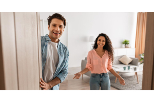 Host a Housewarming or Relocation Party